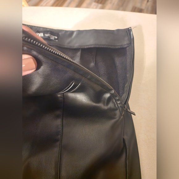Zara faux leather pants, size small - Picture 5 of 6